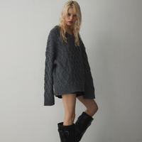 V-neck knit tops