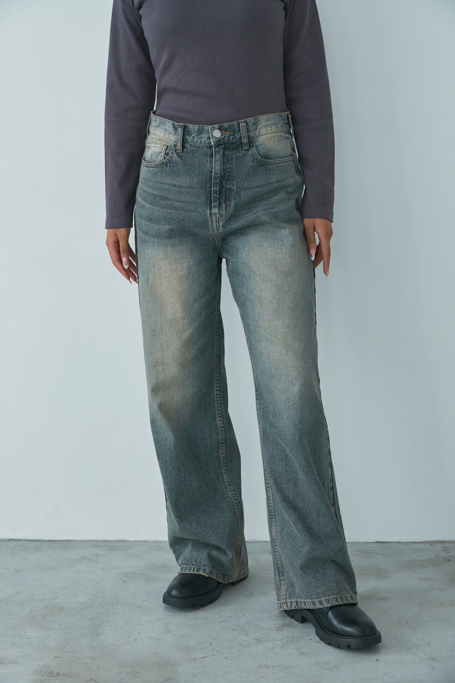 Wide denim pants