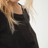 Henry neck cropped knit