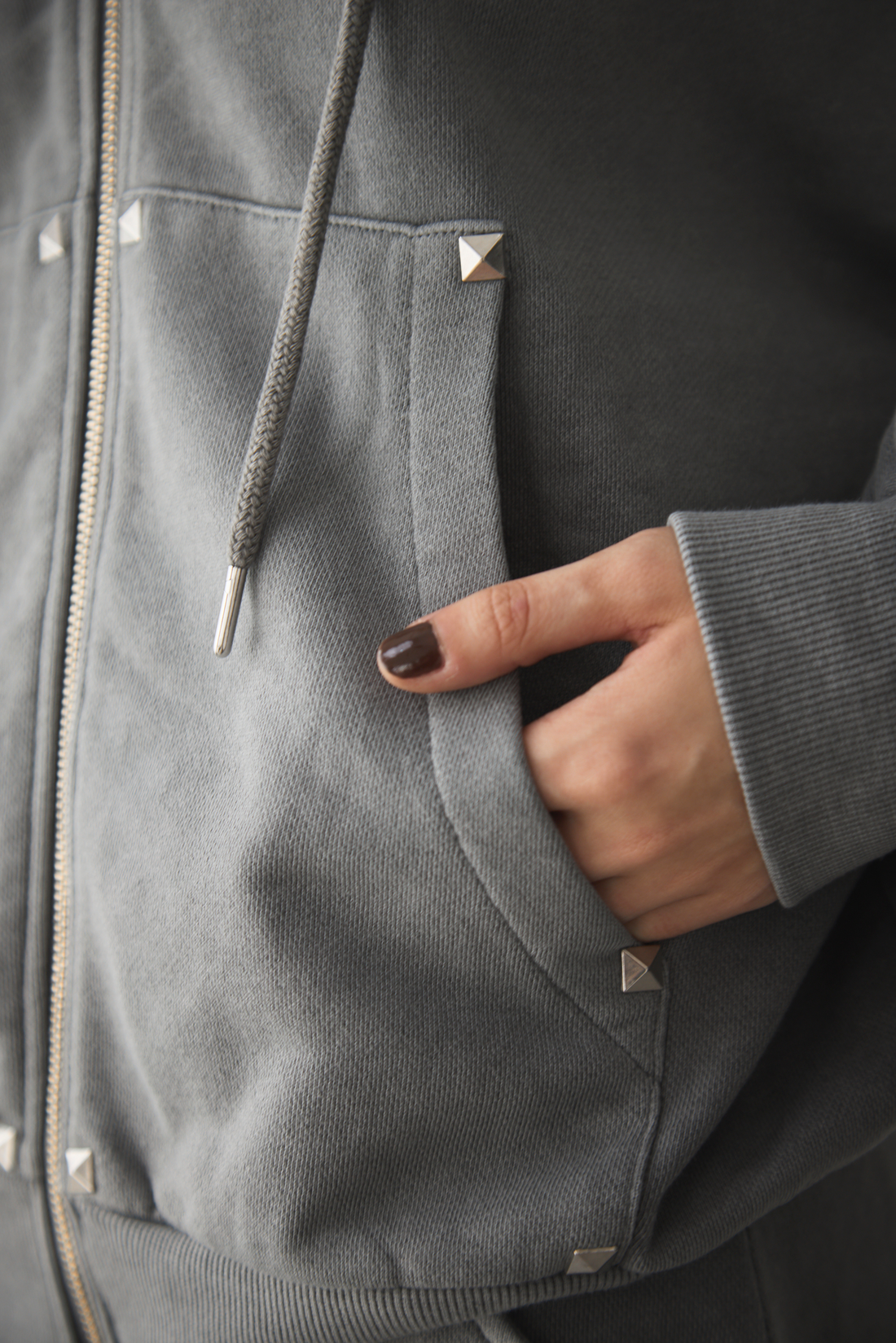 Studs zip parker – 福寿外貌 Studs zip parker – 福寿外貌