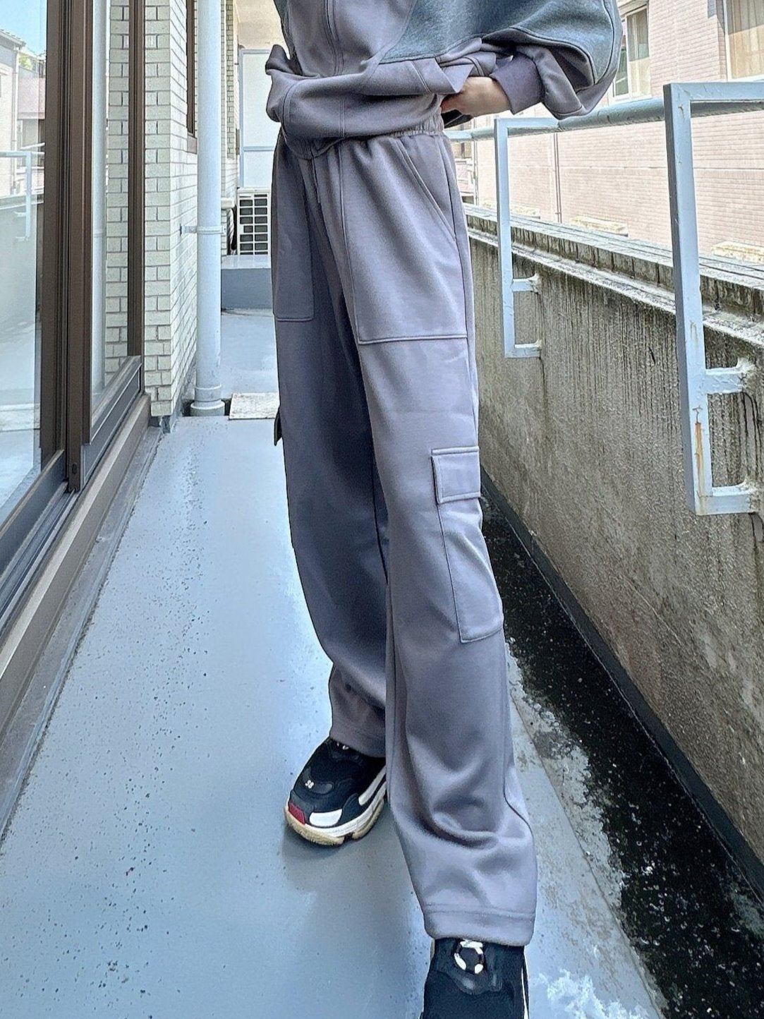 Cargo Detail Sweat Pants